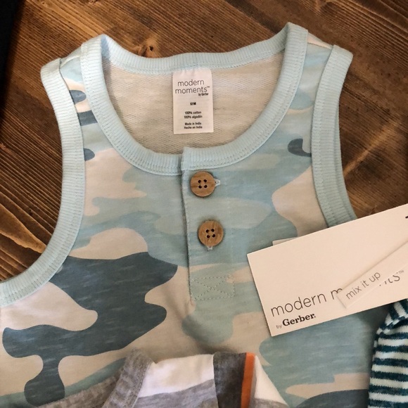 Baby boys like new bundle clothes - Picture 4 of 4
